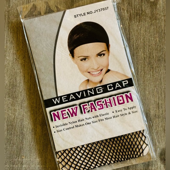 New in Box, TWO gray/silver short wigs! Original packaging never worn!!! - Picture 6 of 6